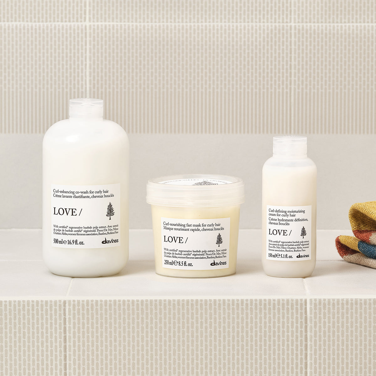Davines Love Curl Mask 250 ml fra Essential Haircare, stemningsbilde