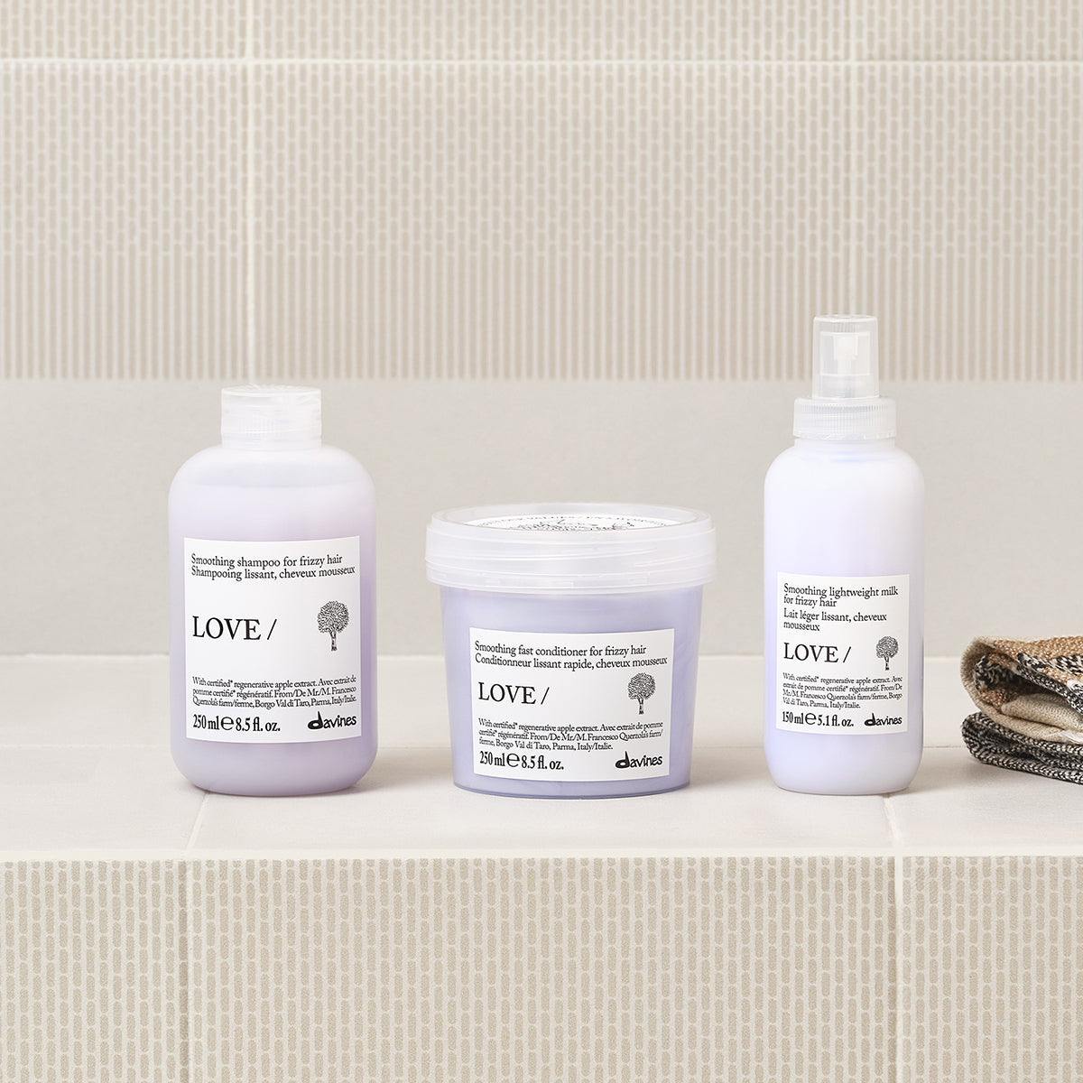 Davines Essential Haircare Love Smoothing Lightweight Milk 150 ml, lett glattende leave-in melk, bilde 2