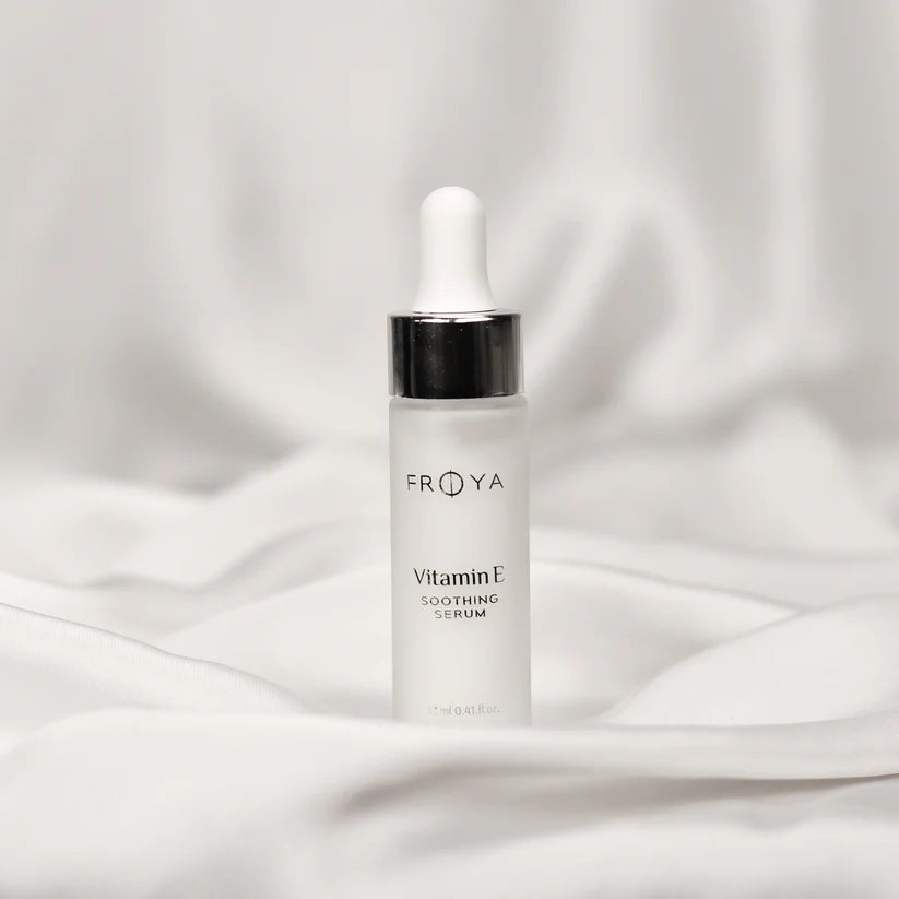 FRØYA VITAMIN E SOOTHING SERUM - Ansiktsserum - JK-Shop