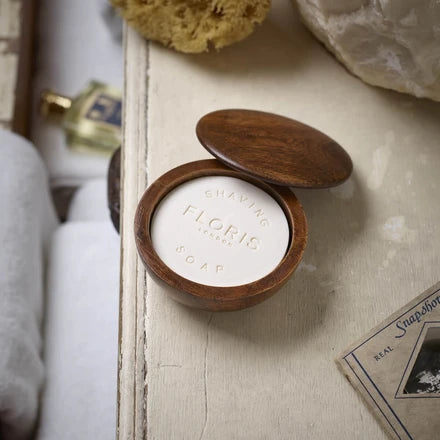 Floris Elite Barbersæbe i træskål 100 gr. - Barbersåpe - JK-Shop