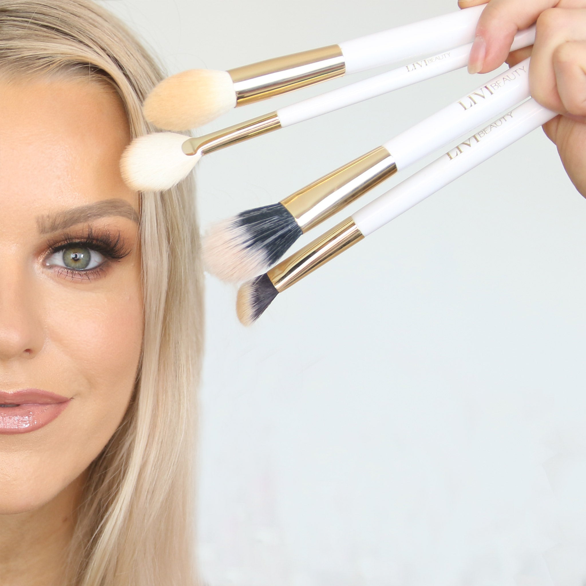 GOLD GLAM BRUSH SET - Makeup Brushes - JK-Shop