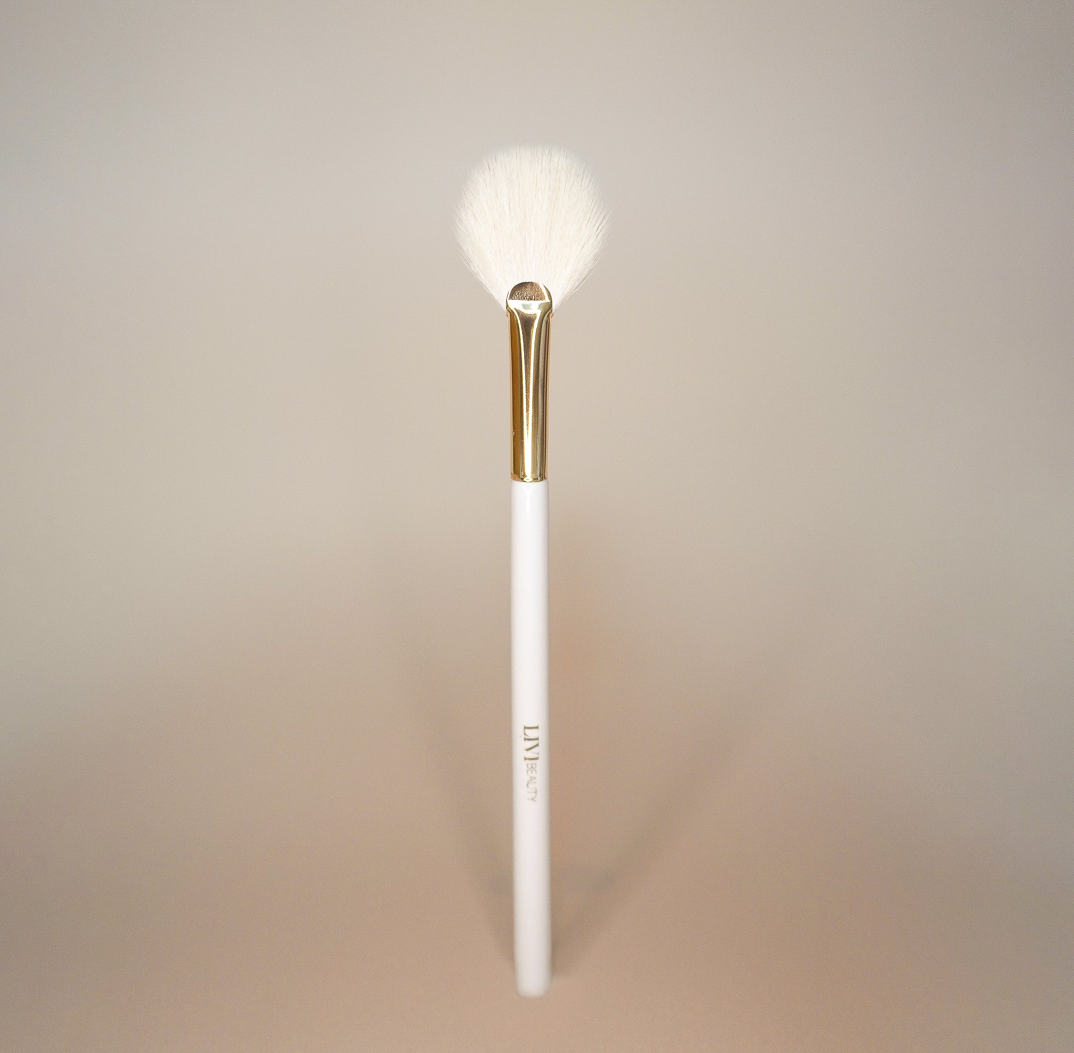 MAKE ME GLOW BRUSH - Makeup Brushes - JK-Shop