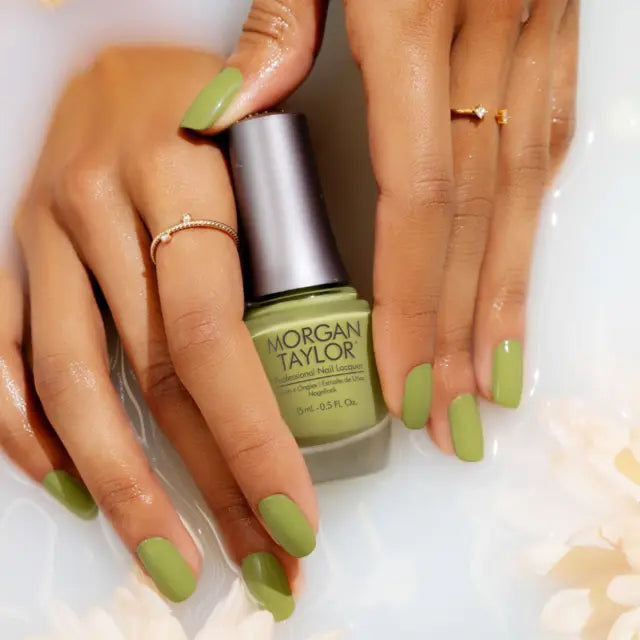 Morgan Taylor Pure Beauty LEAF IT ALL BEHIND 15ml - Neglelakk - JK-Shop