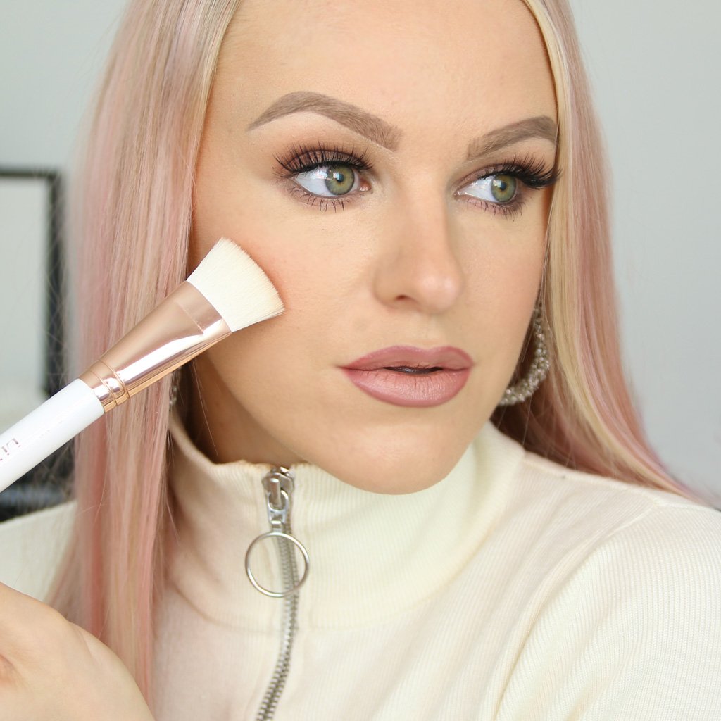 SNATCHED CONTOUR BRUSH - Makeup Brushes - JK-Shop