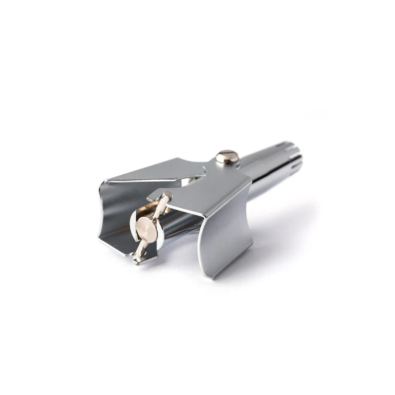 Taylor Of Old Bond Street Ear & Nose Manual Hair Trimmer - Nese - og ørehårstrimmer - JK-Shop