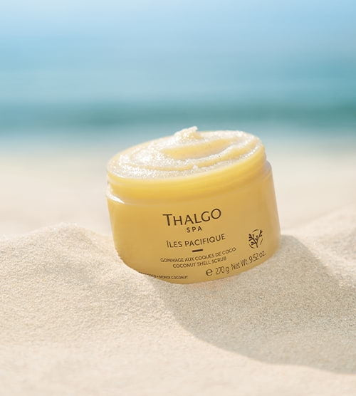 Thalgo Coconut Shell Scrub, 270 g - Kroppsskrubb - JK-Shop