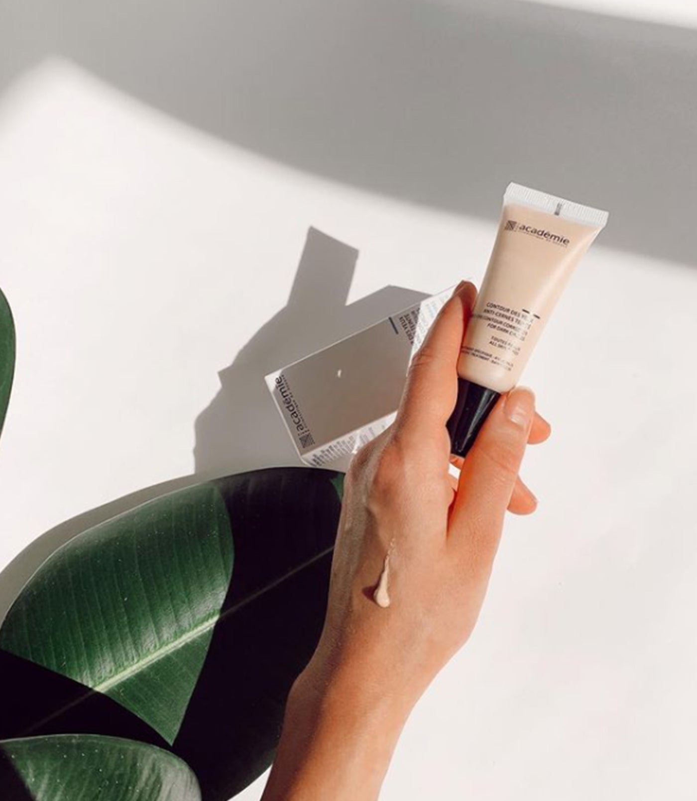 Tinted Eye Contour Corrector for Dark Circles - - JK-Shop