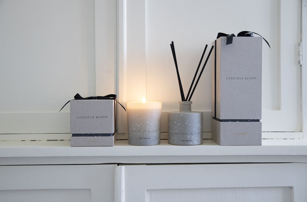 Victorian Duftlys og diffuser Luscious Bloom - Duftlys - JK-Shop