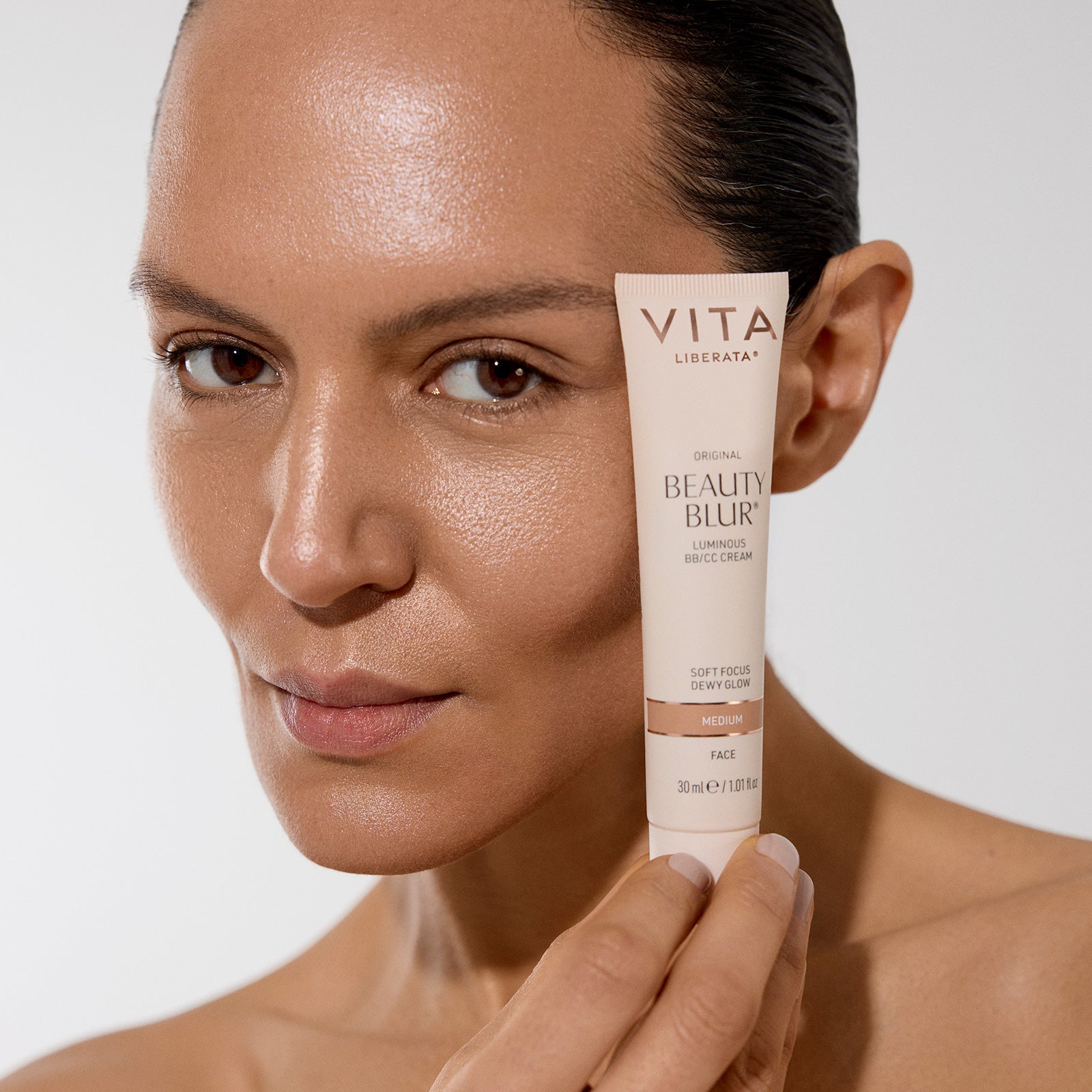 Vita Liberata, Beauty Blur Face - Medium 30 ml