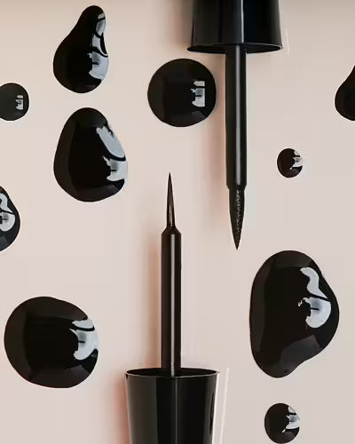 puroBIO Eyeliner On Fleek Fluid 3ml - Eyeliner - JK-Shop