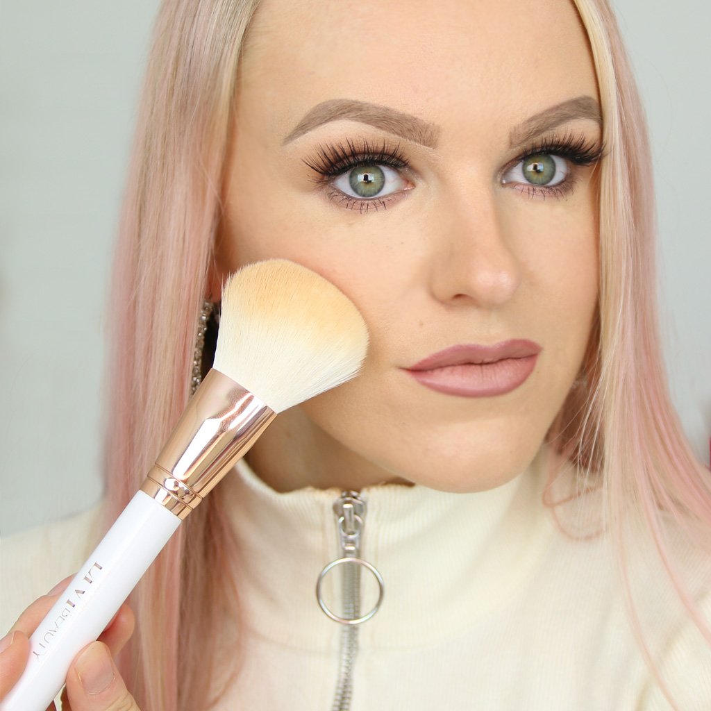 THE ONE POWDER BRUSH Makeup Brushes LIVI BEAUTY sminkekoster