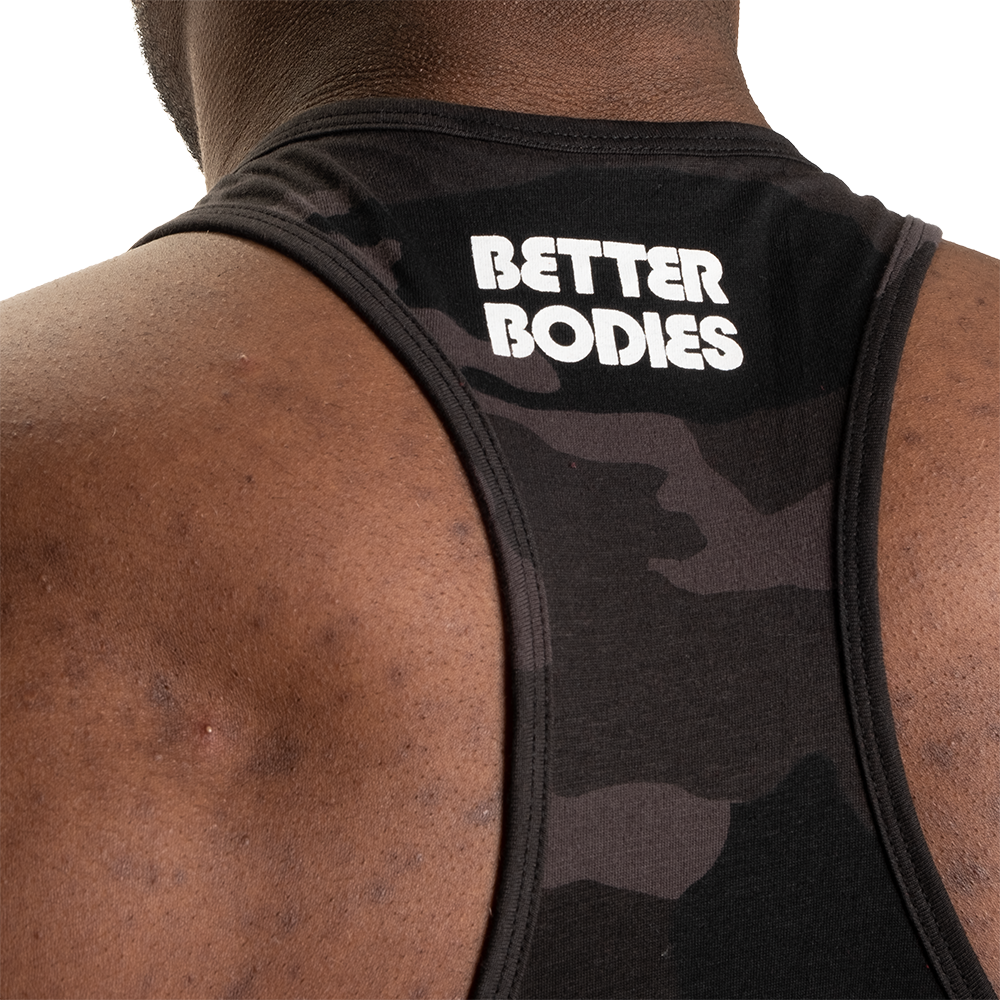 Better Bodies Essential T-back, Dark Camo V2, XL - Treningstrøyer - JK-Shop