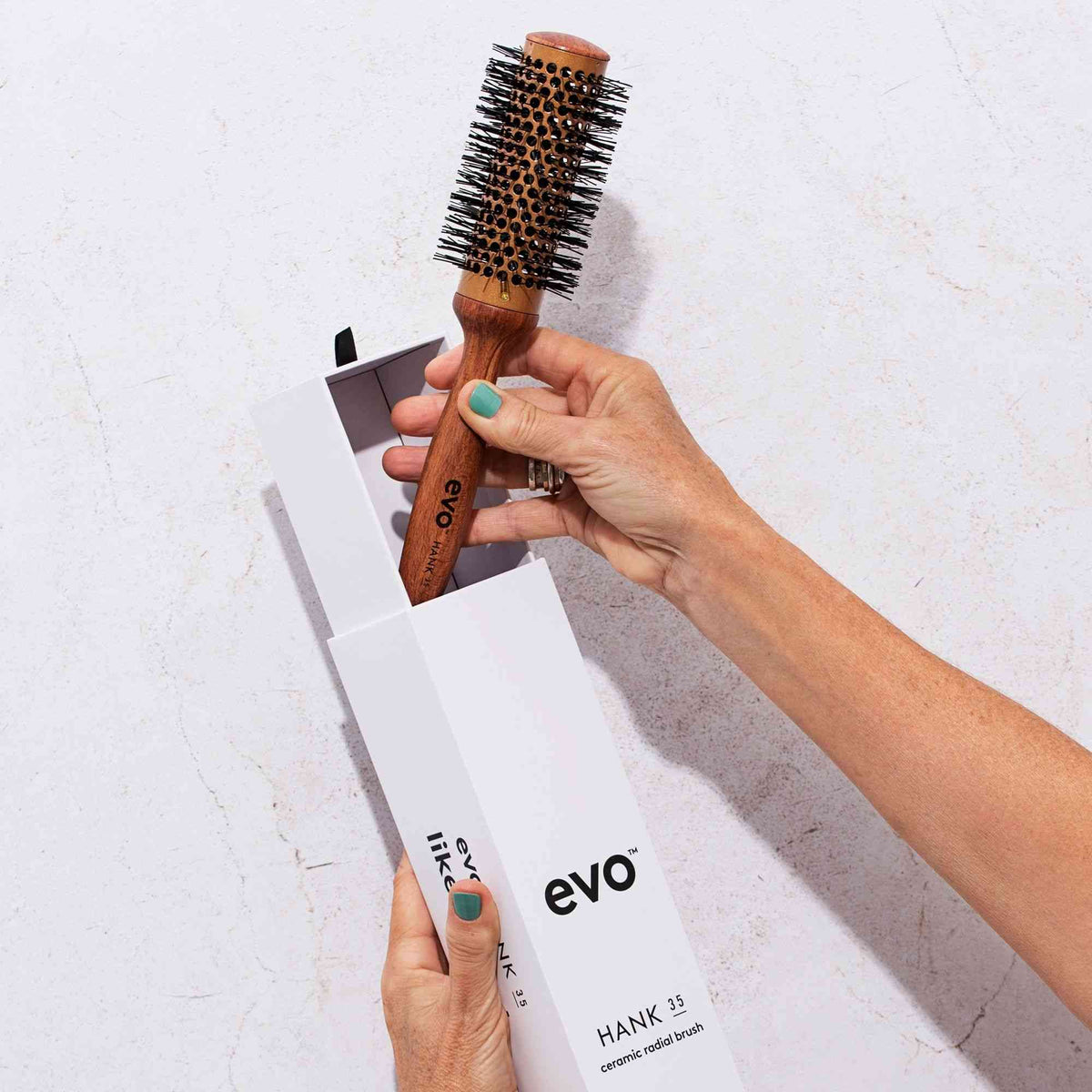 EVO Hank Ceramic Radial Brush - Hårbørste - JK-Shop