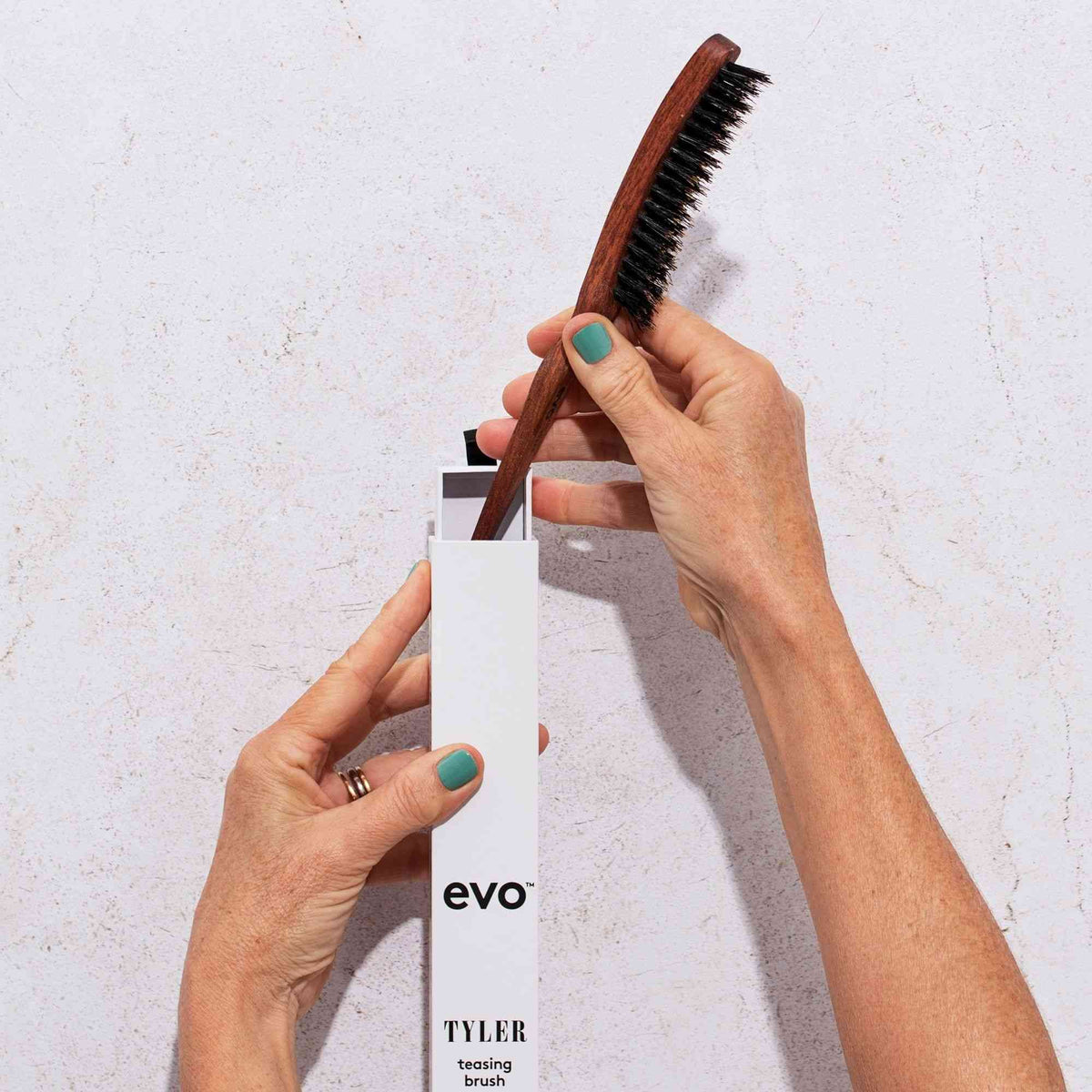 EVO Tyler Teasing Brush - Hårbørste - JK-Shop
