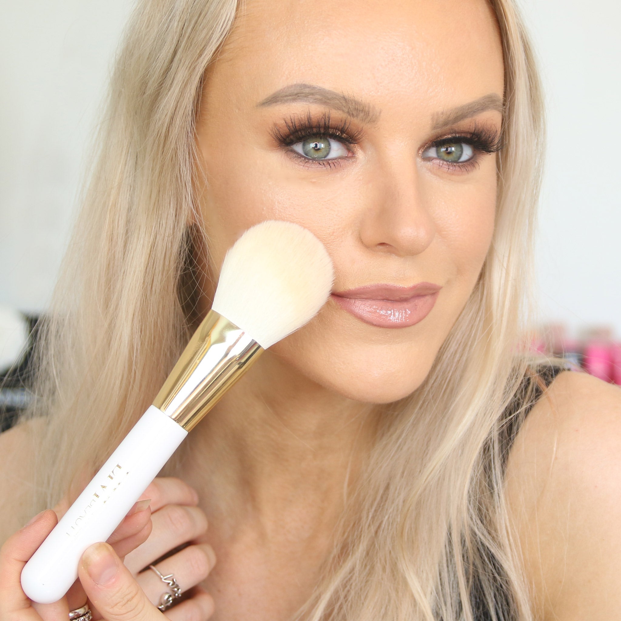 FLAT POWDER BRUSH - Makeup Brushes - JK-Shop