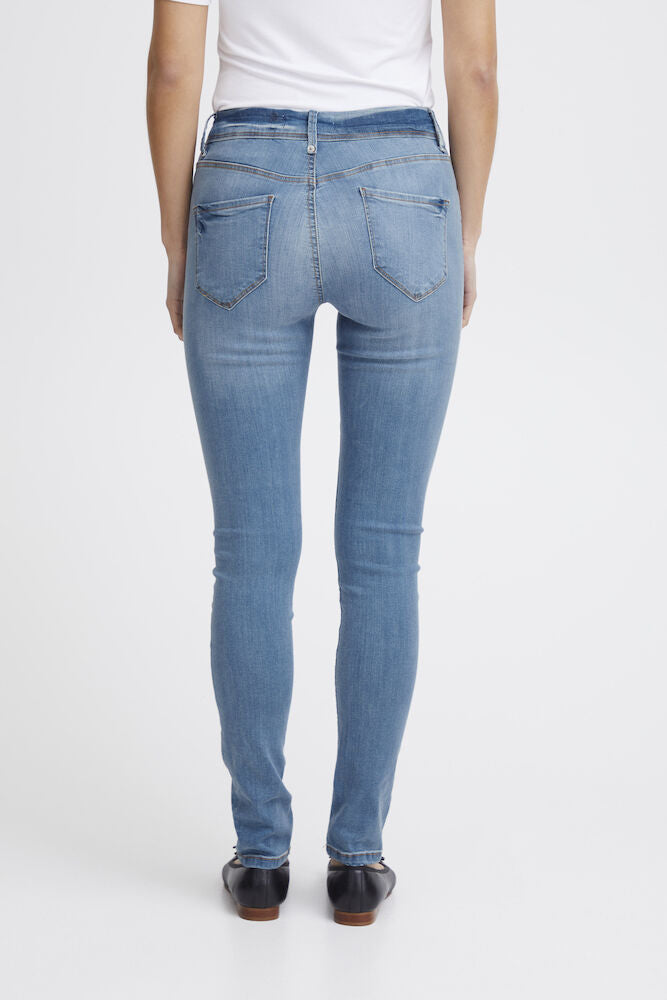 ICHI, ERIN IZARO LIGHT BLUE BLEACHED - Jeans - JK-Shop