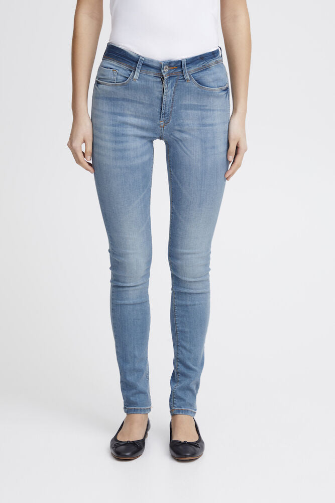 ICHI, ERIN IZARO LIGHT BLUE BLEACHED - Jeans - JK-Shop