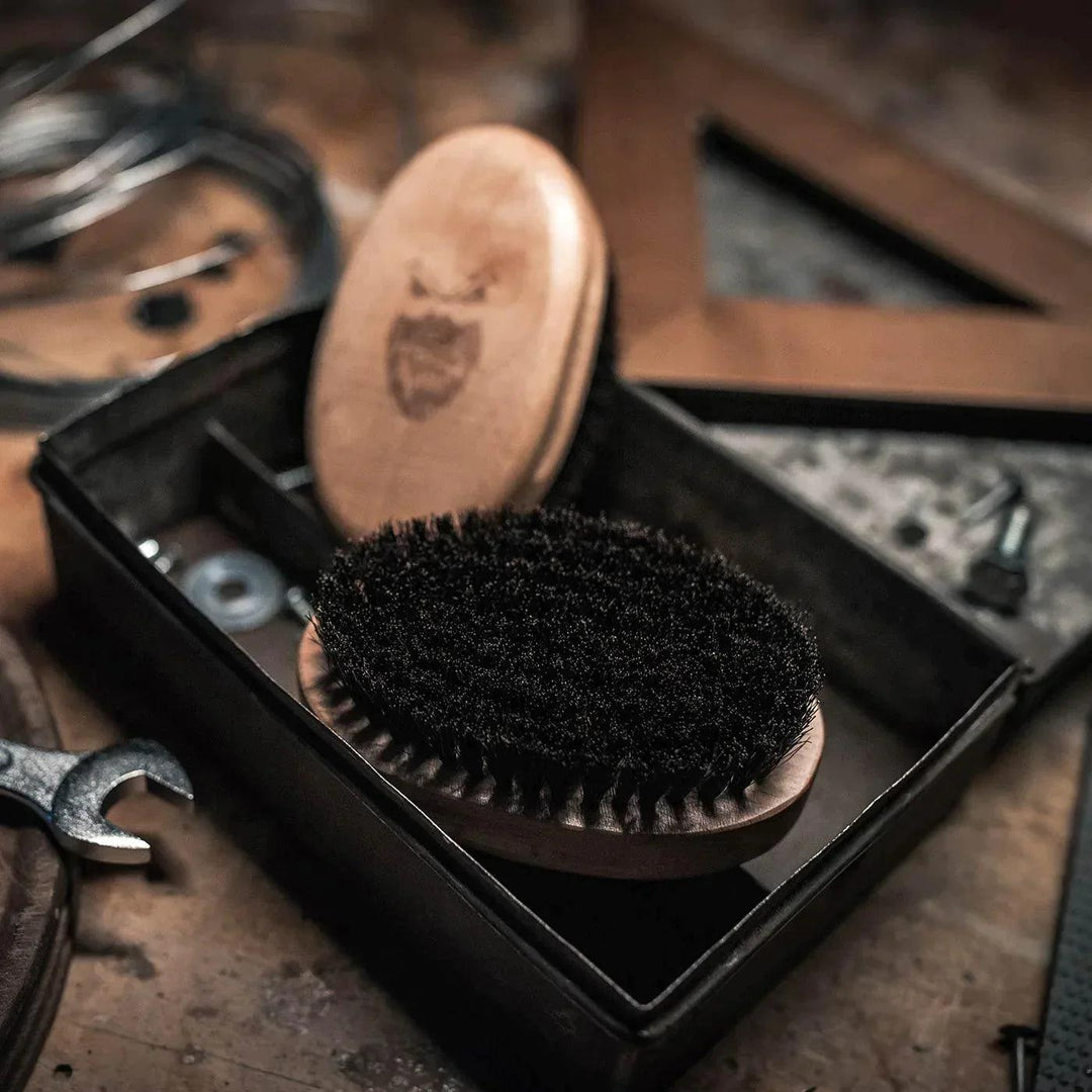 Angry Beards Beard Brush Gentler | Skjeggbørste | Angry Beards | JK SHOP | JK Barber og herre frisør | Lavepriser | Best